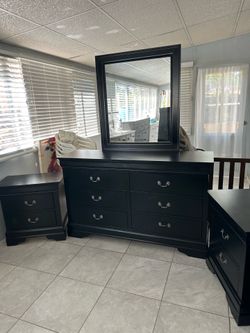 Black Dresser set