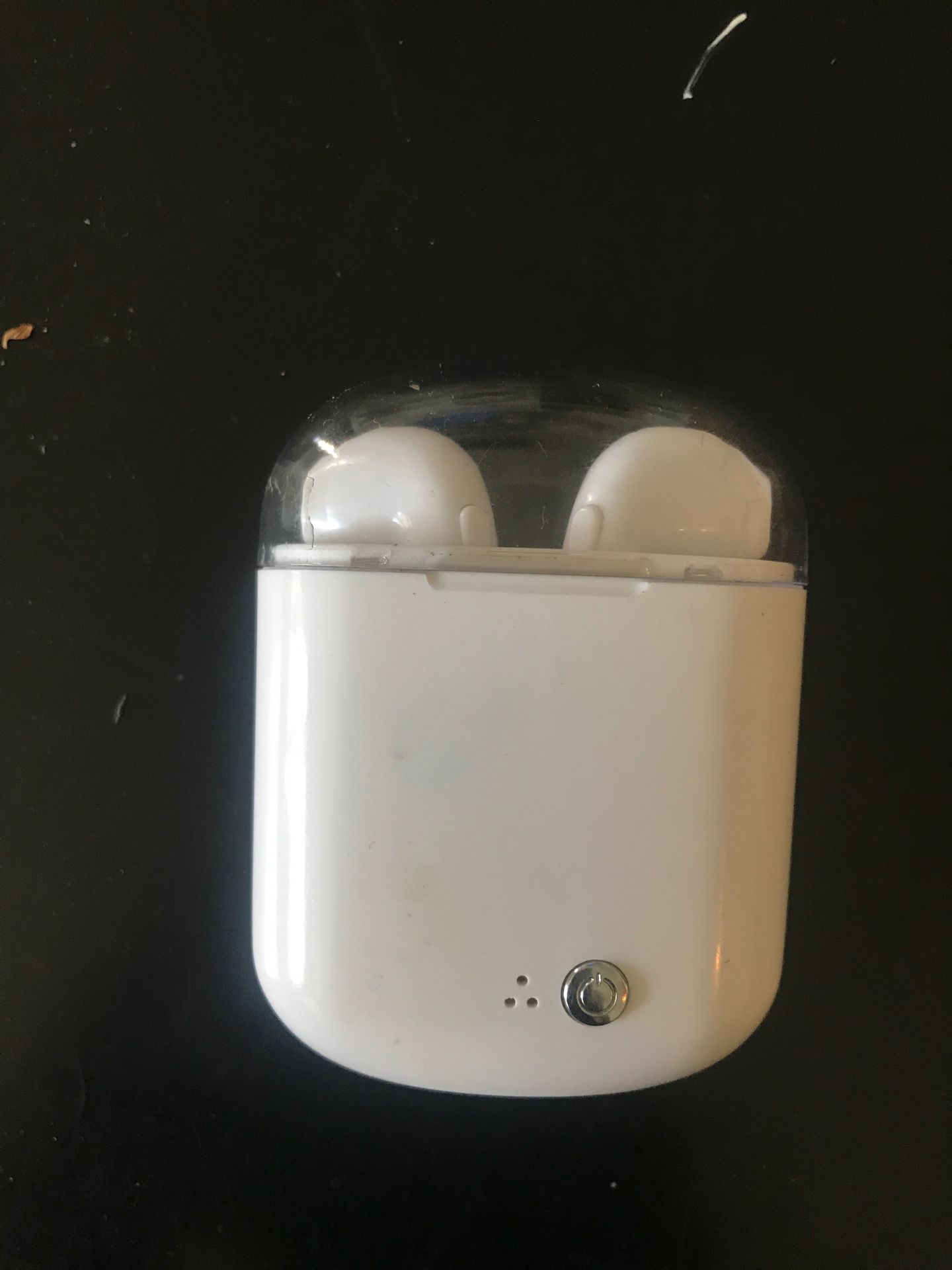 Wireless earbuds