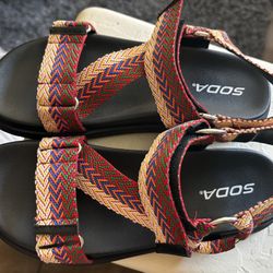 Women’s Velcro Sandals