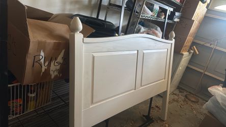 Queen headboard Queen headboard