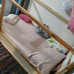kids bed $65