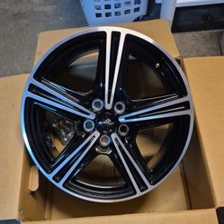 Ford Mustang 18" Rim