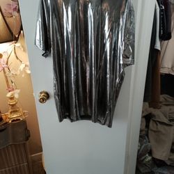 Never Worn Casual Shirts Size Large