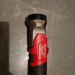 LED FLASHLIGHT 12V MILWAUKEE 