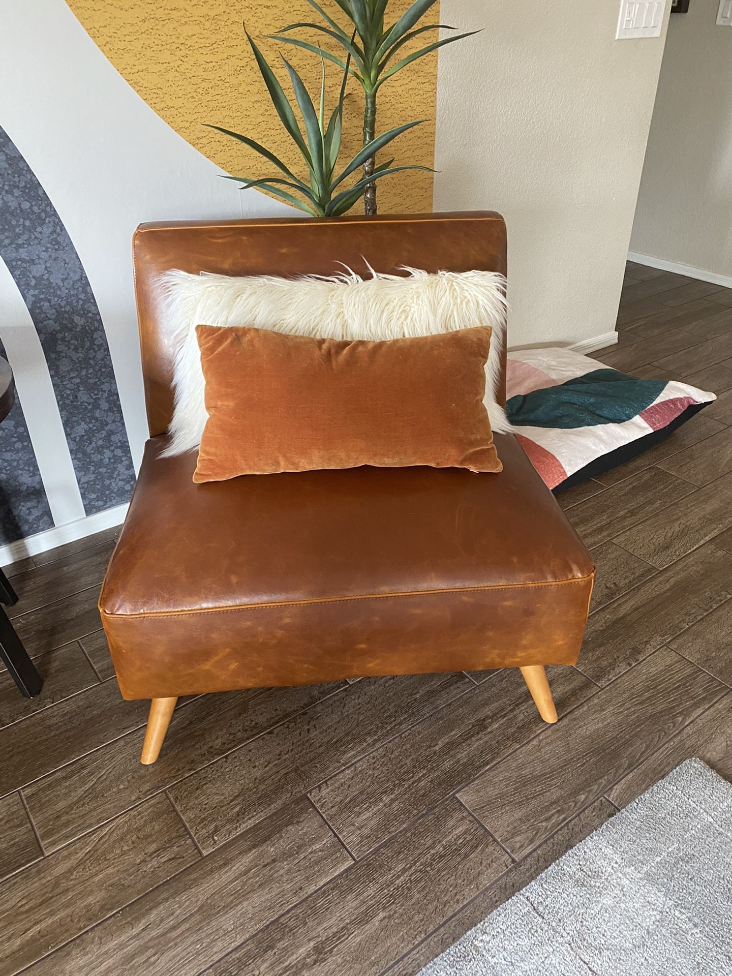 Mid Century Armless Huxley Chair