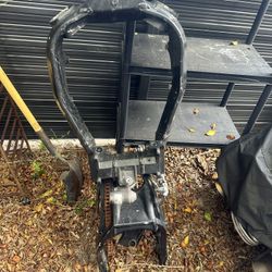 2004 Suzuki GSXR 1000 frame good paper