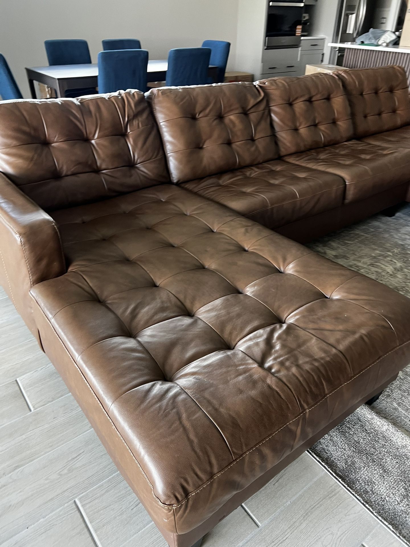 Large Brown Leather Sectional Sofa – Excellent Condition