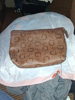 GUESS  make Up Bag