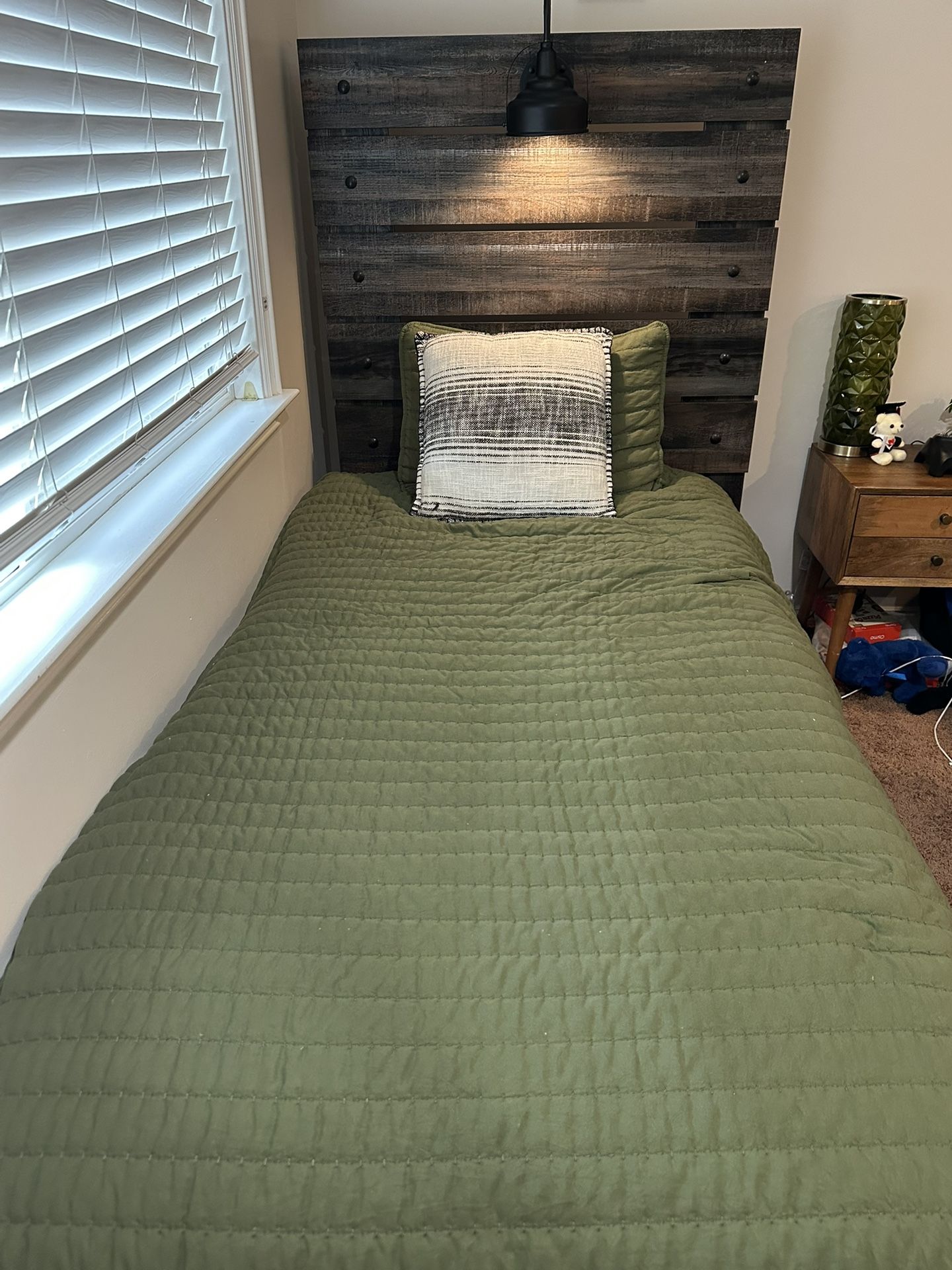 Twins Beds 