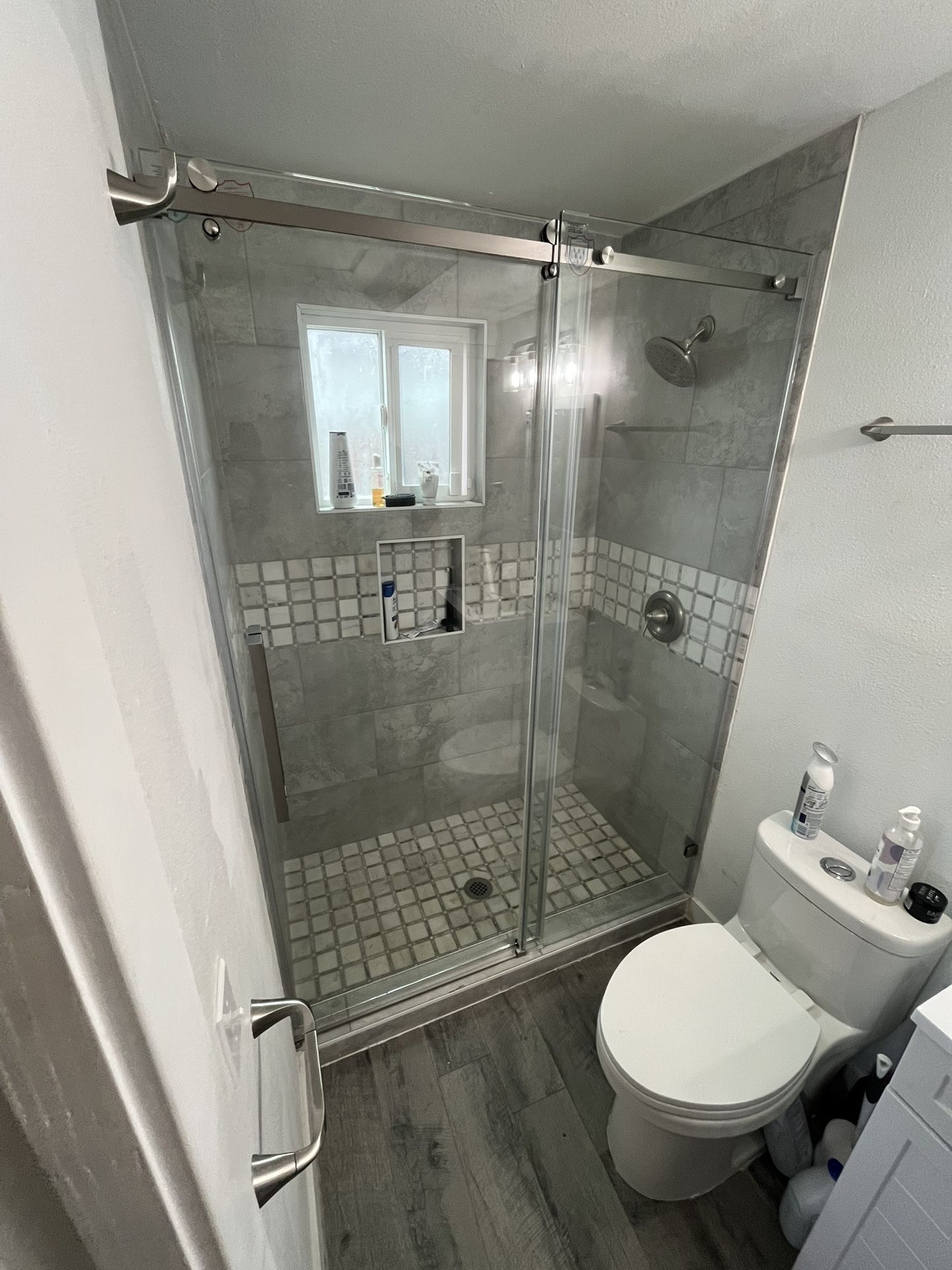 Shower Door With Install