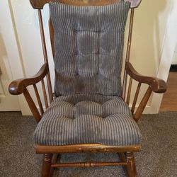 Rocking Chair 