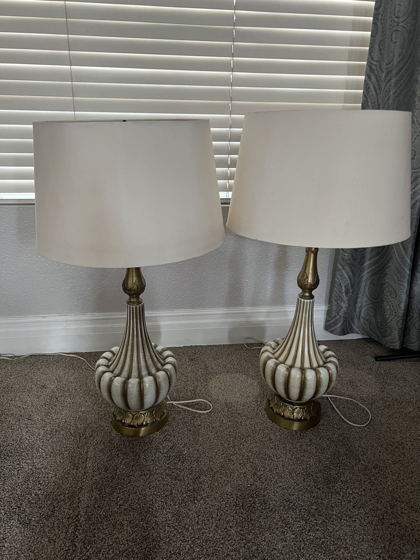 Set Of 2 Vintage Lamps