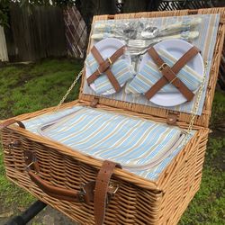 Vintage Picnic Basket