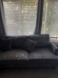Gray Sectional Couch w/ Chaise – Great Condition