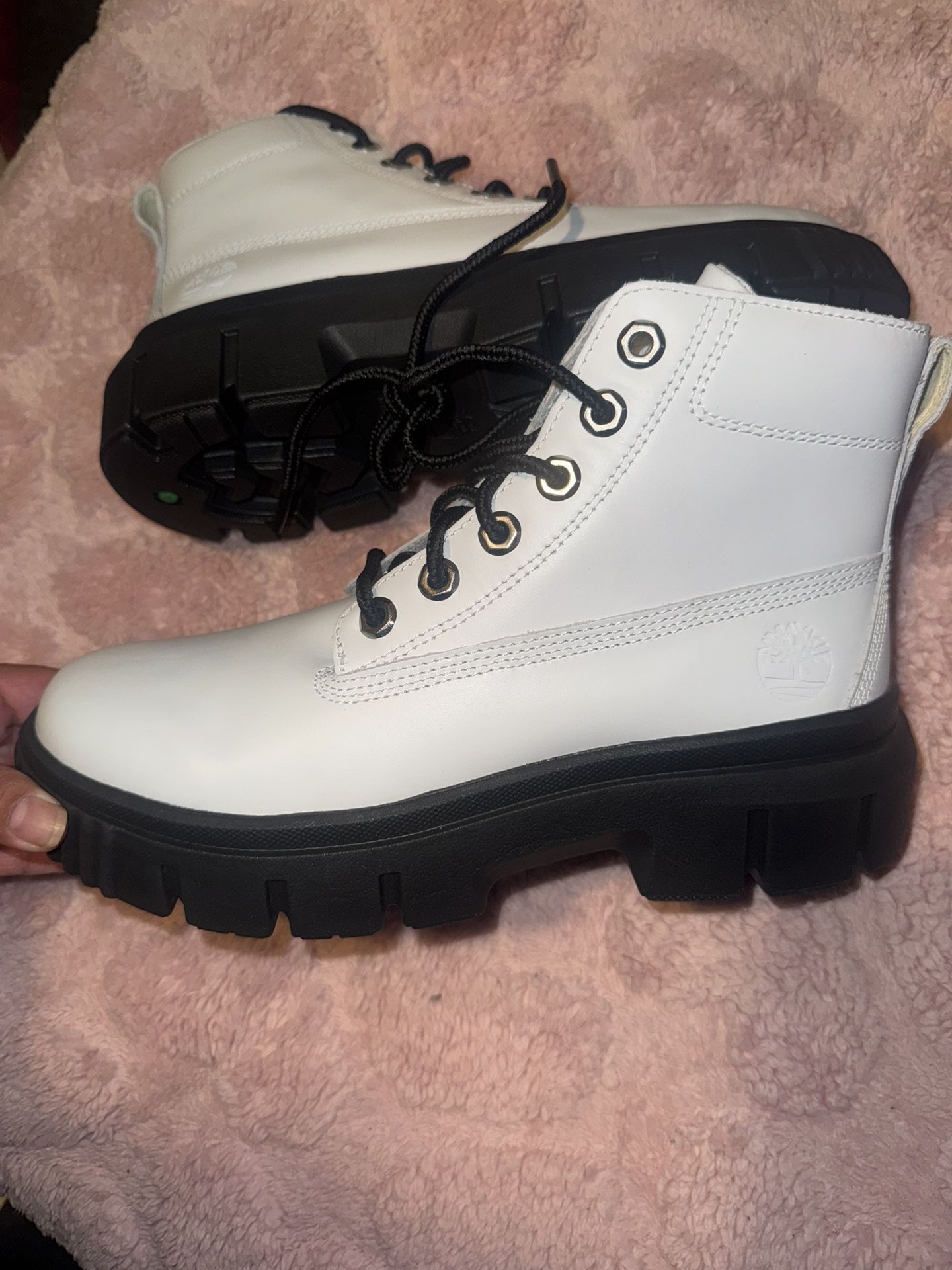 Women’s Timberland Leather Boots Size 7.5