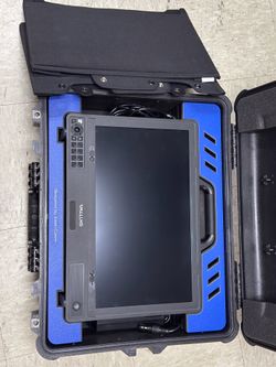 Smallhd cine 18 with extras and hard case