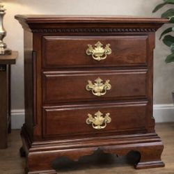 Lexington 3 Drawer Chippendale