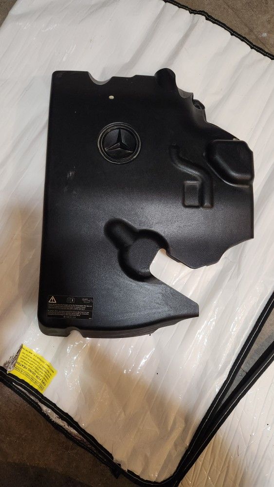 MERCEDES SPRINTER 2.1L 2.2L ENGINE TOP COVER OEM 2014-2024
