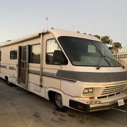 1988 Dolphin Motorhome