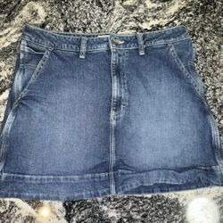 Lee Women's Blue Denim Mini Skirt - Medium Wash Jean Skirt - Size 10 Medium (M)