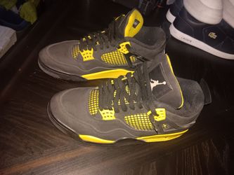 Air Jordan 4 Men's Sneakers Retro Thunder, Black/Yellow, Size 9