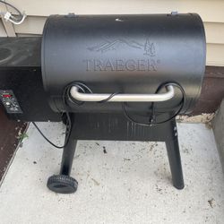 Trager Outdoor Smoker 