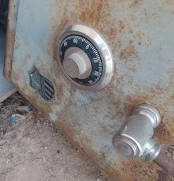 Safe $125