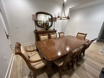 Tommy Bahama Formal Dining Set