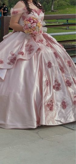 Vestido de 15 años color rosa bajito
