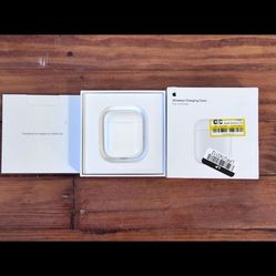 Apple Wireless Charging Case for AirPods 2nd Gen A2031