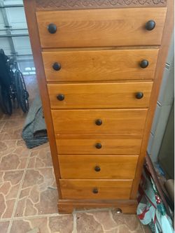 Upright chest