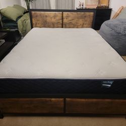 Queen Size Bed 