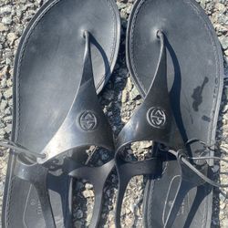 Authentic Gucci Sandals Size 8 Black