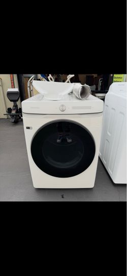 Samsung 7.5-Cu.Ft. 9-Cycle Gas Dryer Very Clean and Excellent Condition