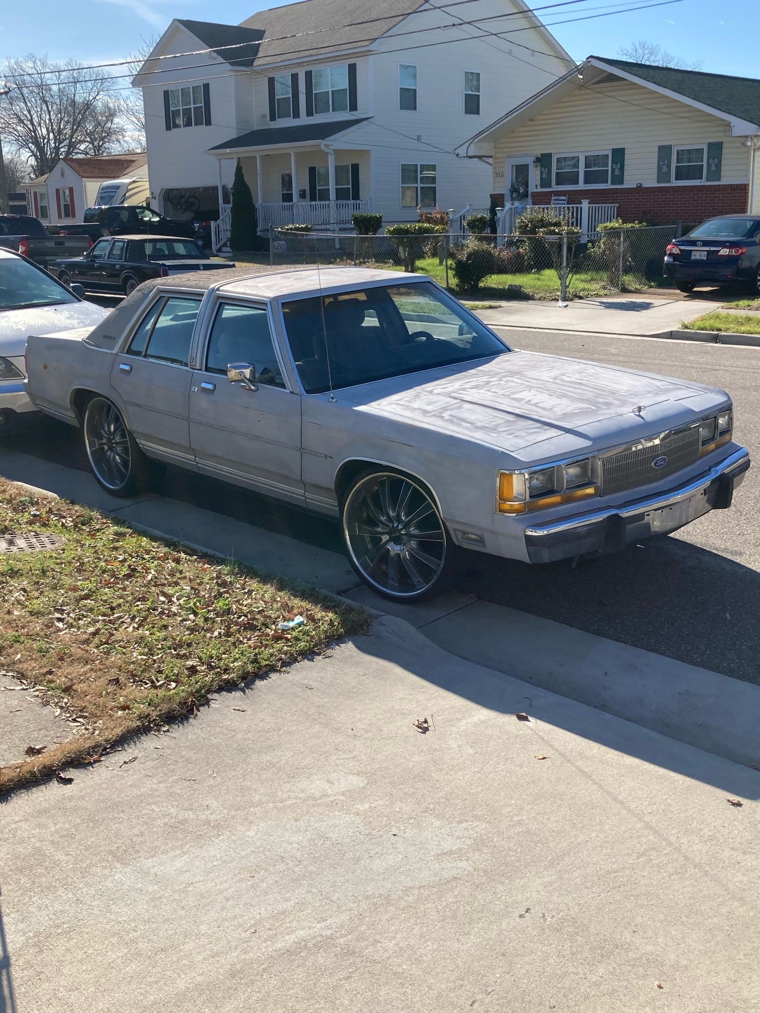 88 Crown Vic Ltd for Sale in Newport News, VA - OfferUp