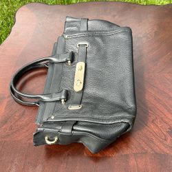  Coach Handbag Medium. 