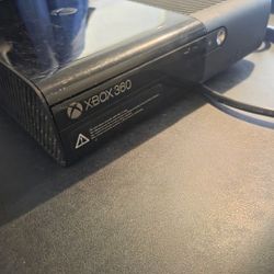 black Microsoft Xbox 360 E console