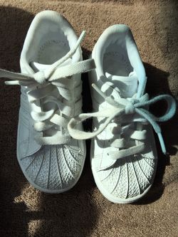 2 pair of Toddler Shell Top Adidas size 9 1/2