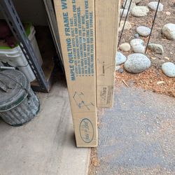 Maple Quilting Frame With Stand 