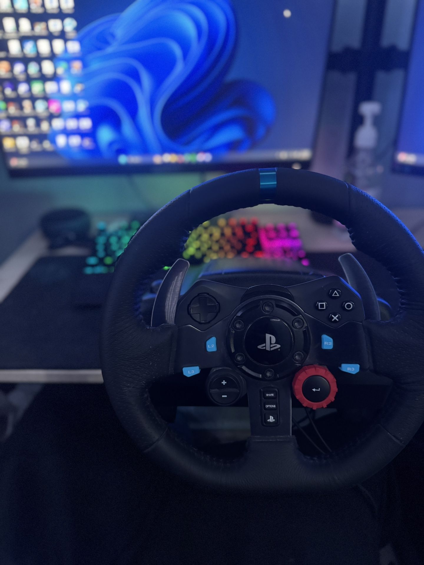 Logitech G29 Racing Wheel for PS4/PS5/PC