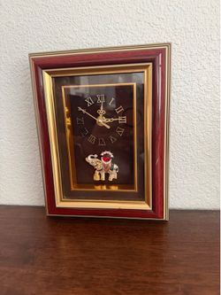 Beautiful unique frame elephant desks wall clock