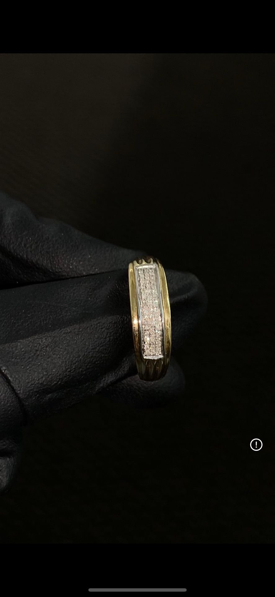 10k Gold With 0.12CT Diamond Ring