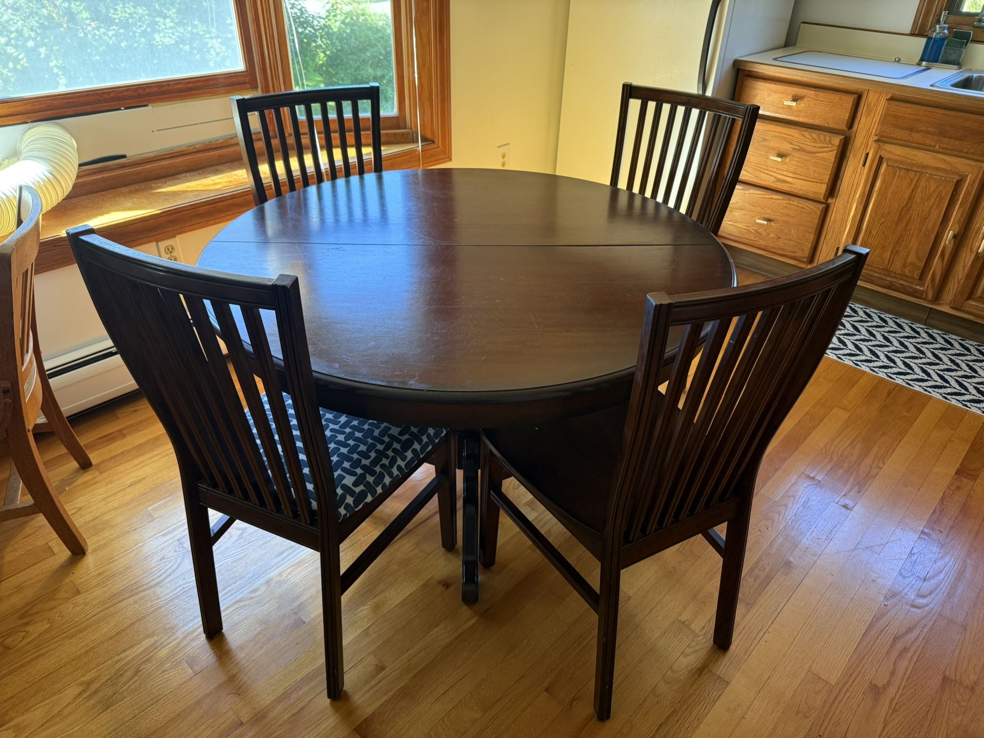Wood Table And  4 Chairs And Leaf 