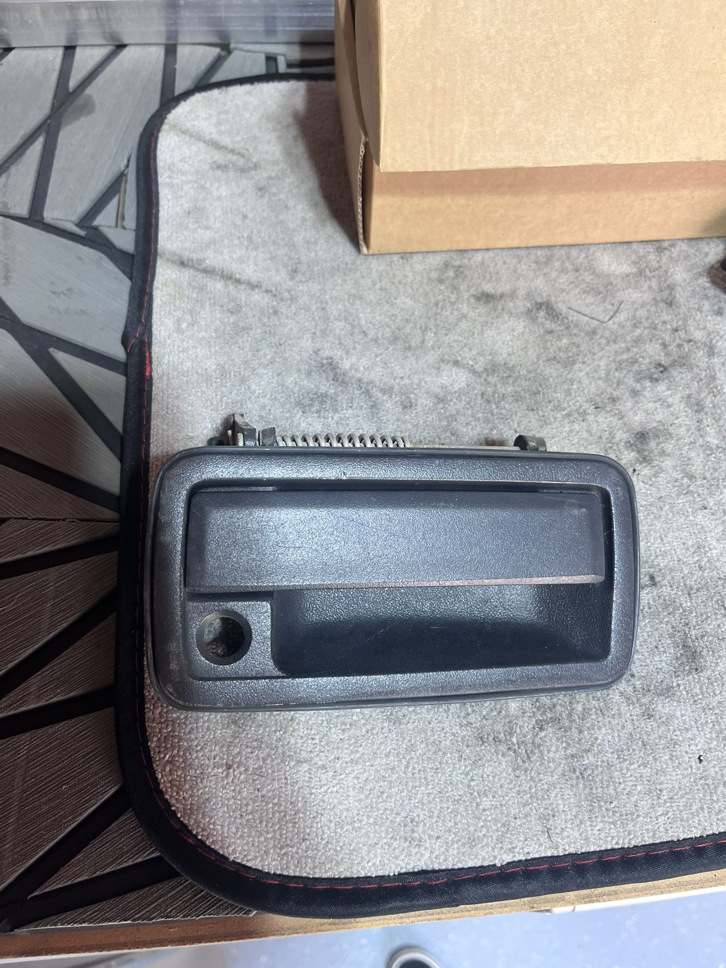 2000 Chevy S10 Driver side Door Handle 