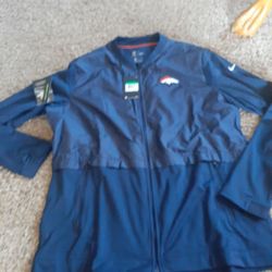 Very Nice Nwt Mens Broncos "NIKE" Pullover Size XL