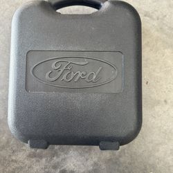 2020 Ford King Ranch Gooseneck Kit, New In. Box. 