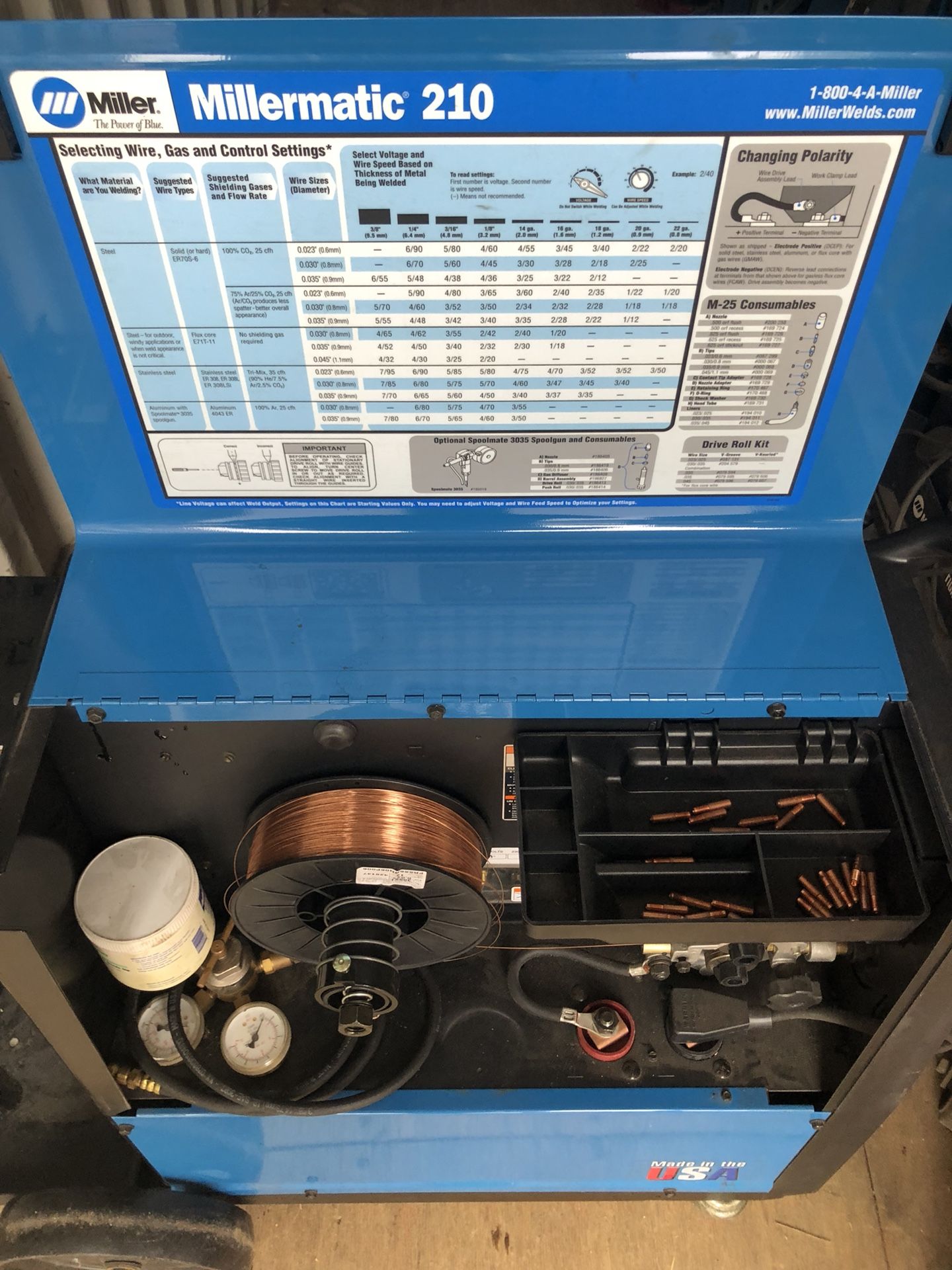 Miller Millermatic 210 MiG welder like new and brand new 3035 spoolgun