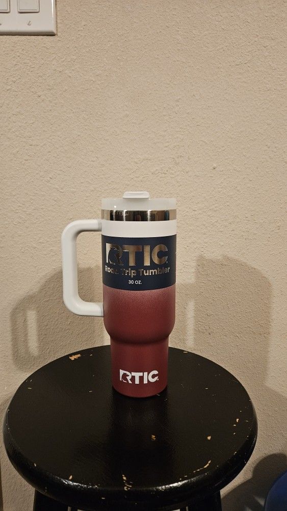 RTIC Road Trip Tumbler 30oz Water Bottle