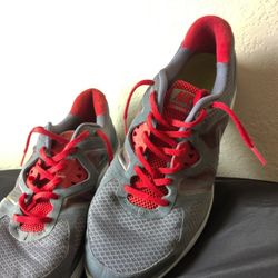 Nike Tennis Shoes