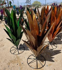 JUST IN🔥Agaves, saguaros,flowers +
Metal Art Imports🌵Planters